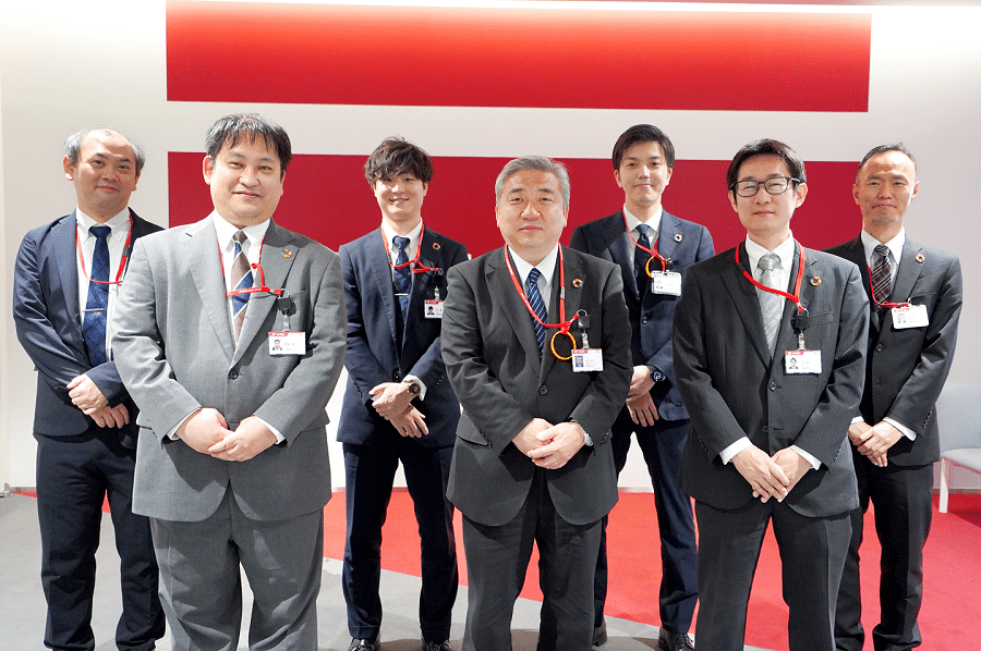 日本郵政株式会社グループを横断するプロジェクトチームでAI導入を実現お客さまの声を活用しお客さま本位の業務運営を加速のサムネイル